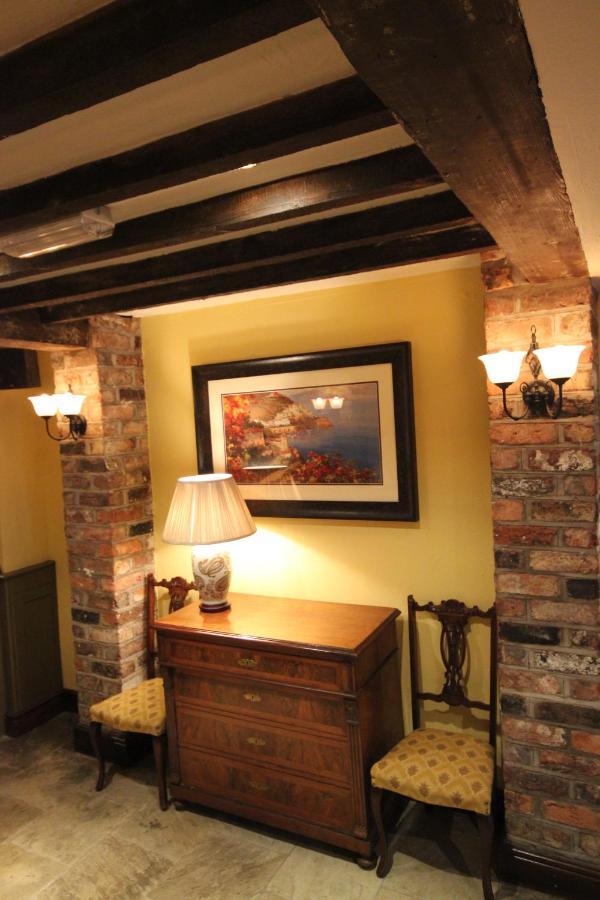 The Dibbinsdale Inn Bromborough Buitenkant foto